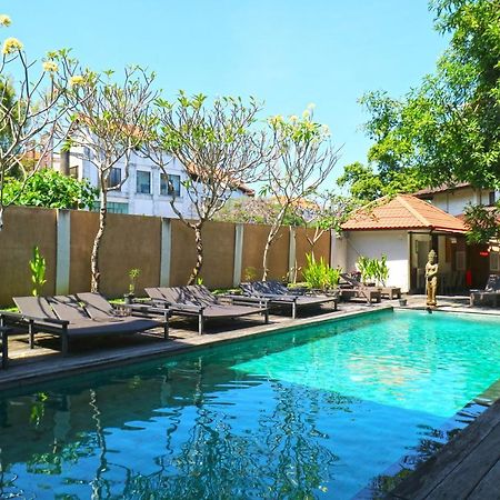 Hostel Mirah Legian Dış mekan fotoğraf