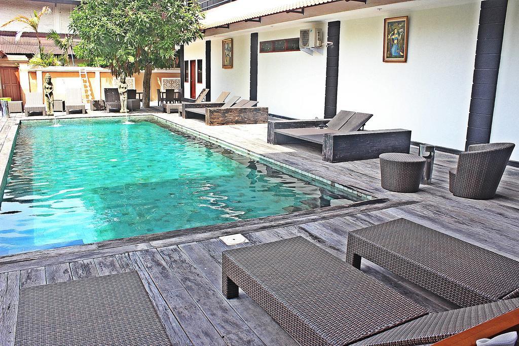 Hostel Mirah Legian Dış mekan fotoğraf