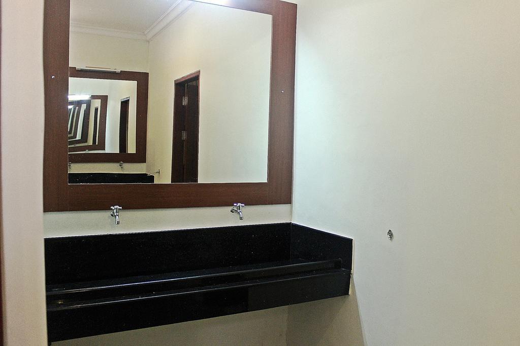Hostel Mirah Legian Oda fotoğraf