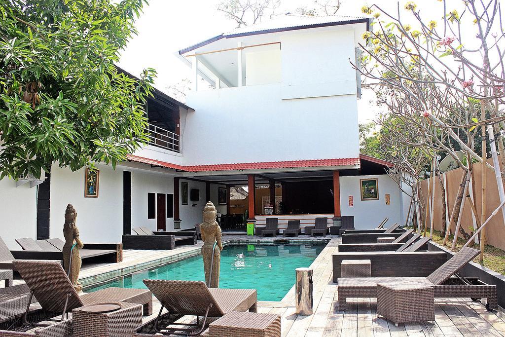 Hostel Mirah Legian Dış mekan fotoğraf