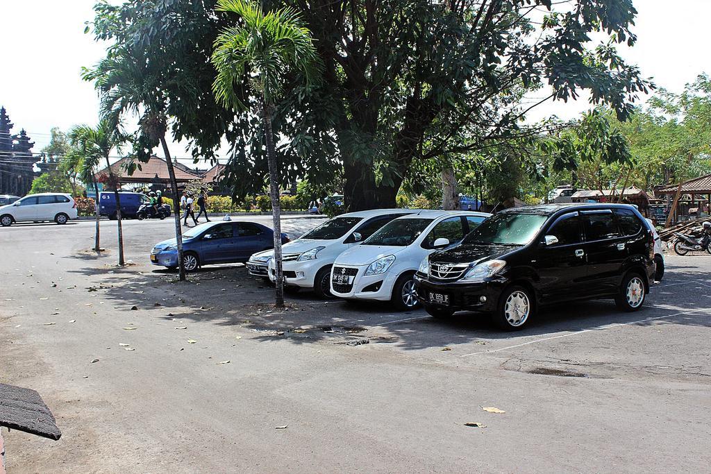 Hostel Mirah Legian Dış mekan fotoğraf