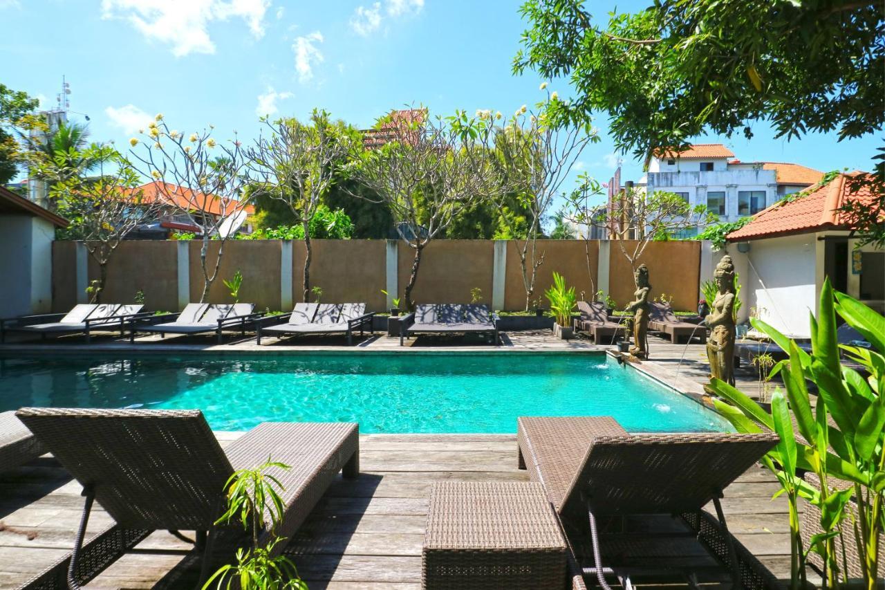 Hostel Mirah Legian Dış mekan fotoğraf