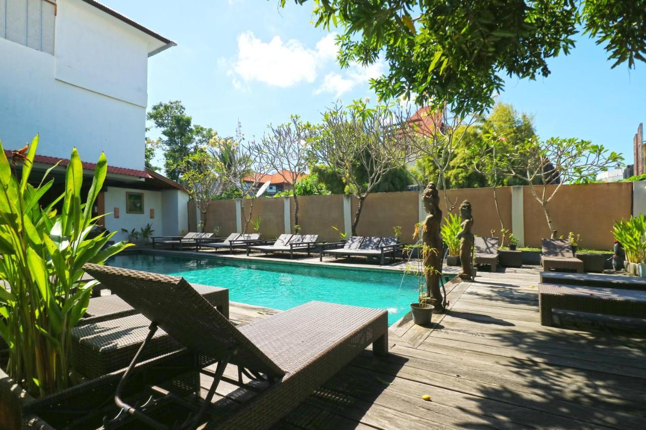 Hostel Mirah Legian Dış mekan fotoğraf