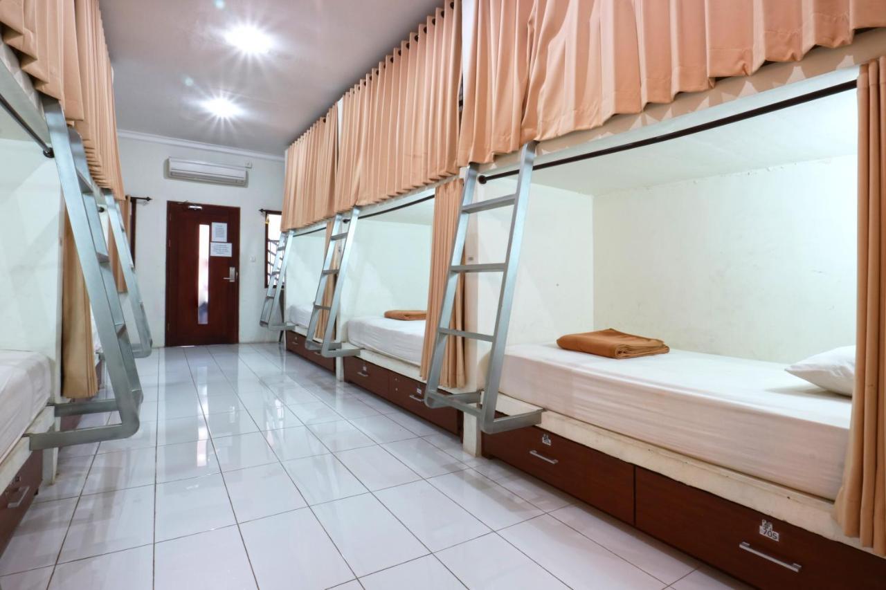 Hostel Mirah Legian Dış mekan fotoğraf