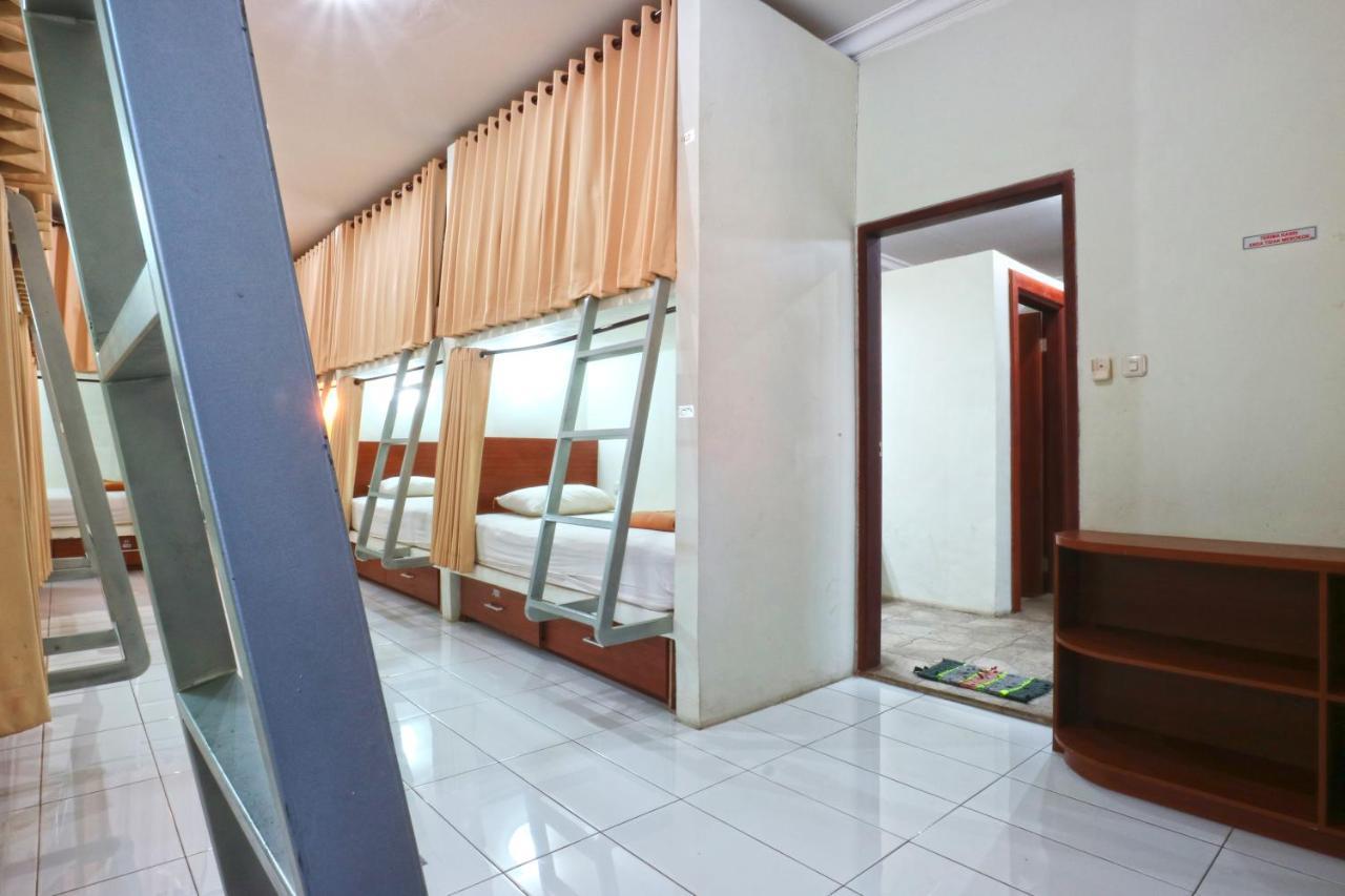 Hostel Mirah Legian Dış mekan fotoğraf