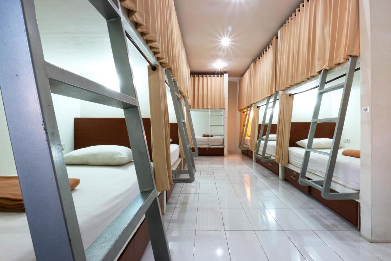 Hostel Mirah Legian Dış mekan fotoğraf