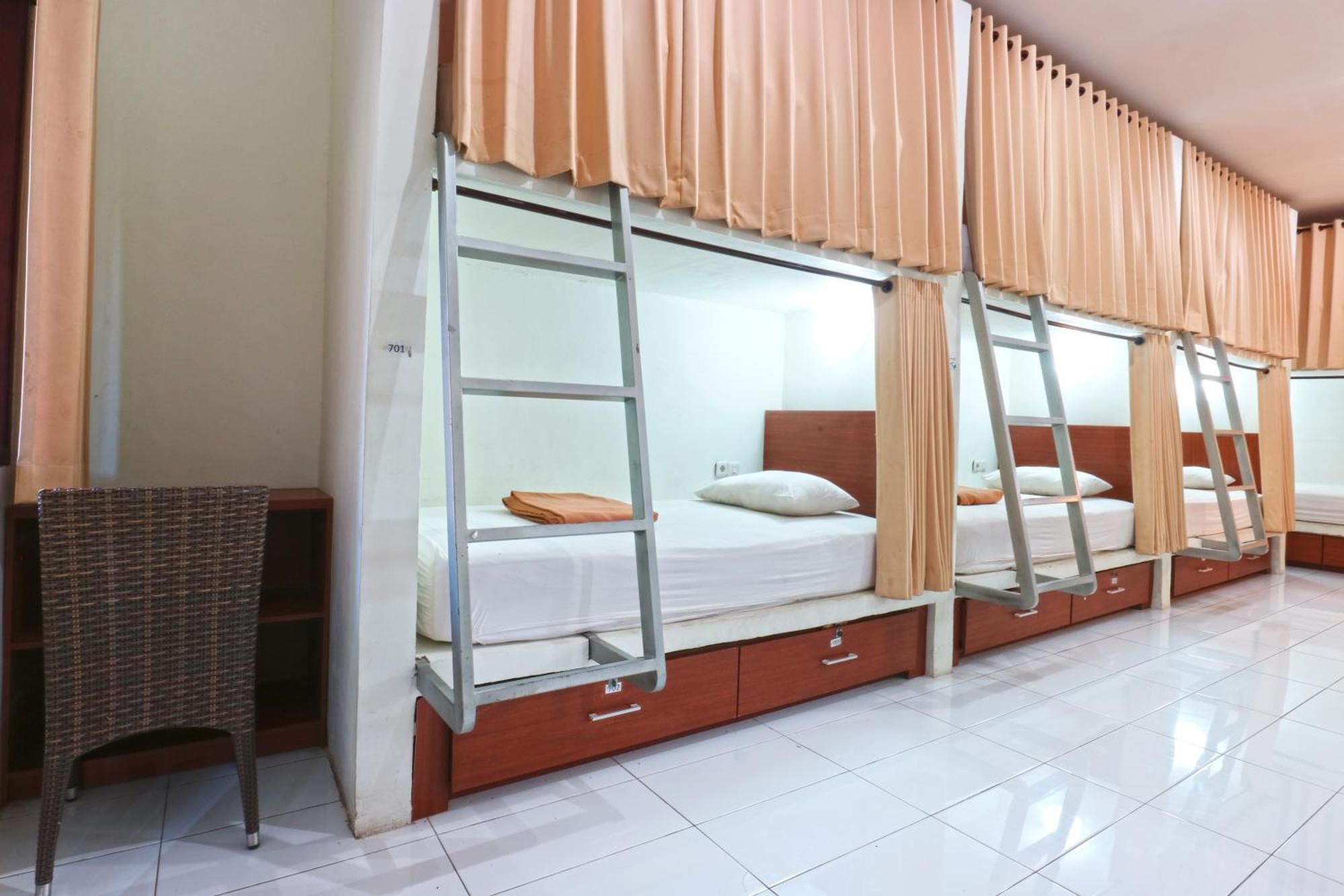 Hostel Mirah Legian Dış mekan fotoğraf